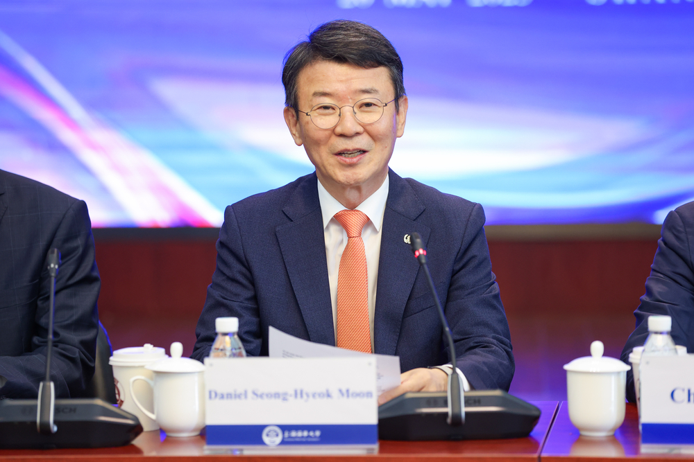 世界海事大学副校长文成赫致辞