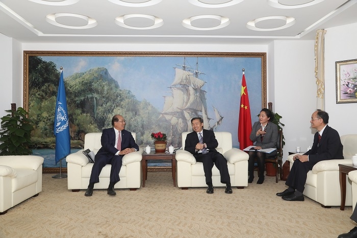 交通运输部副部长何建中与国际海事组织（IMO）秘书长林基泽会谈