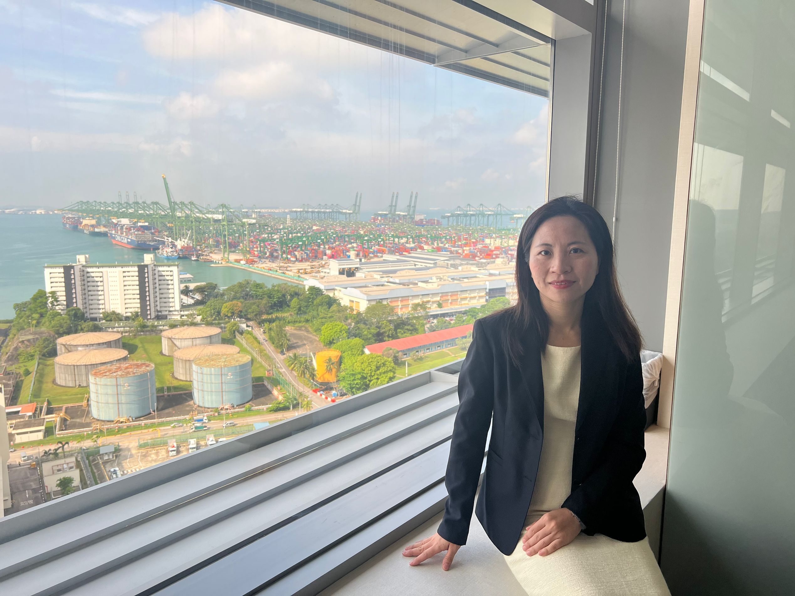 刘征宇在新加坡全球海事脱碳中心调研