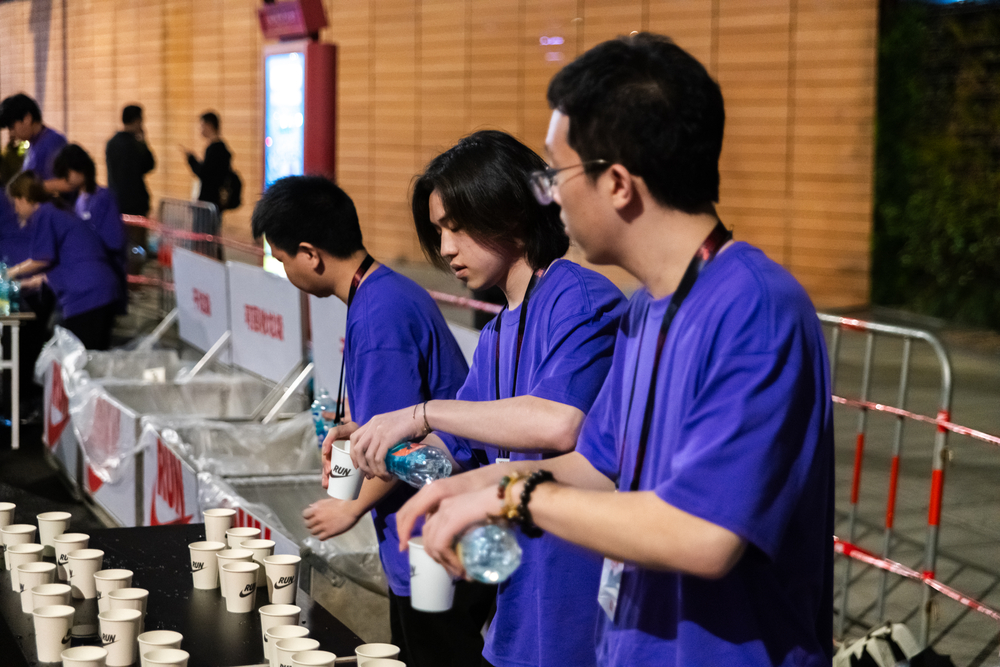 志愿者服务瞬间（1）