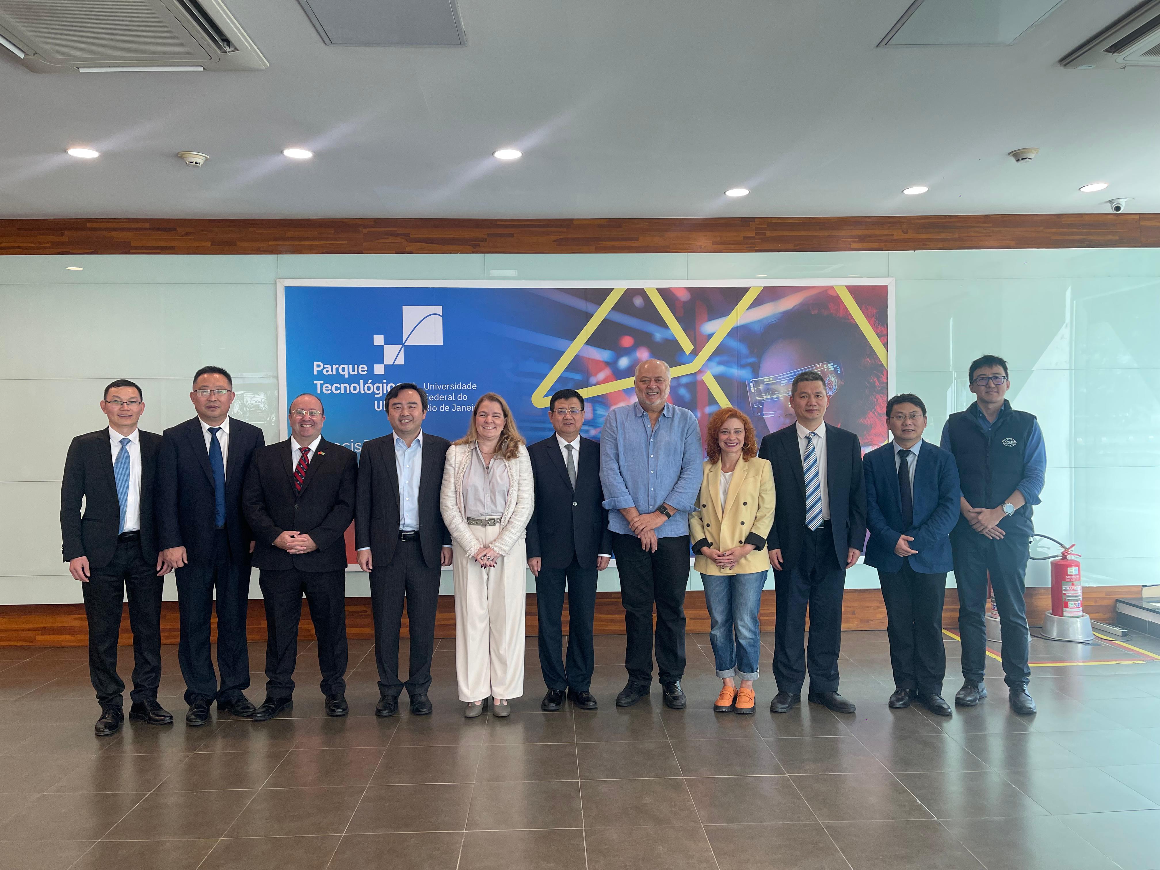 访问巴西里约热内卢联邦大学科技园