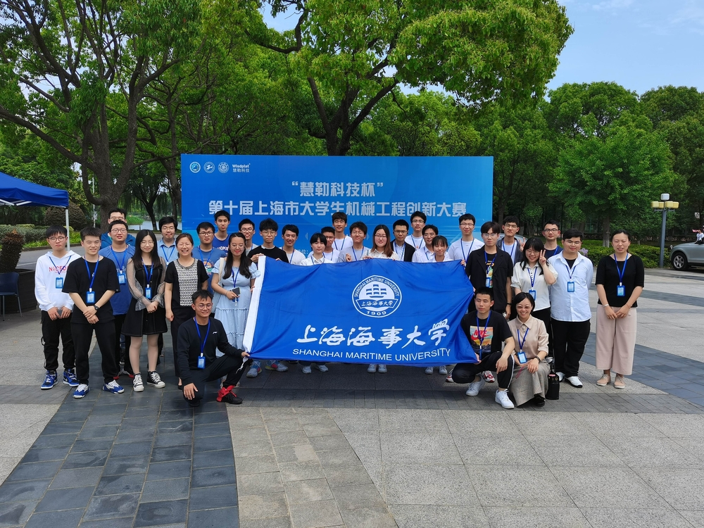 参赛师生合影