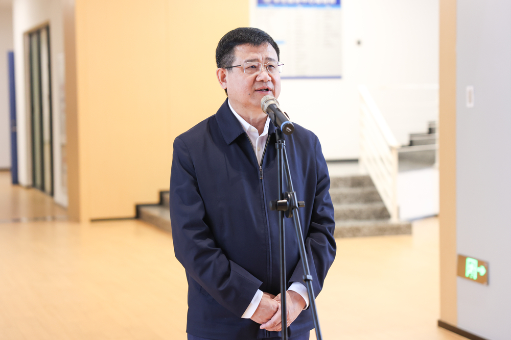 校党委书记宋宝儒讲话