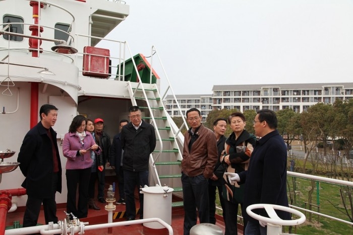 2016年3月7日，黄有方校长一行视察组合式液货模拟船建设工作