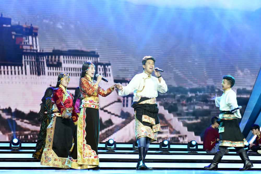 参赛高校的精彩演出