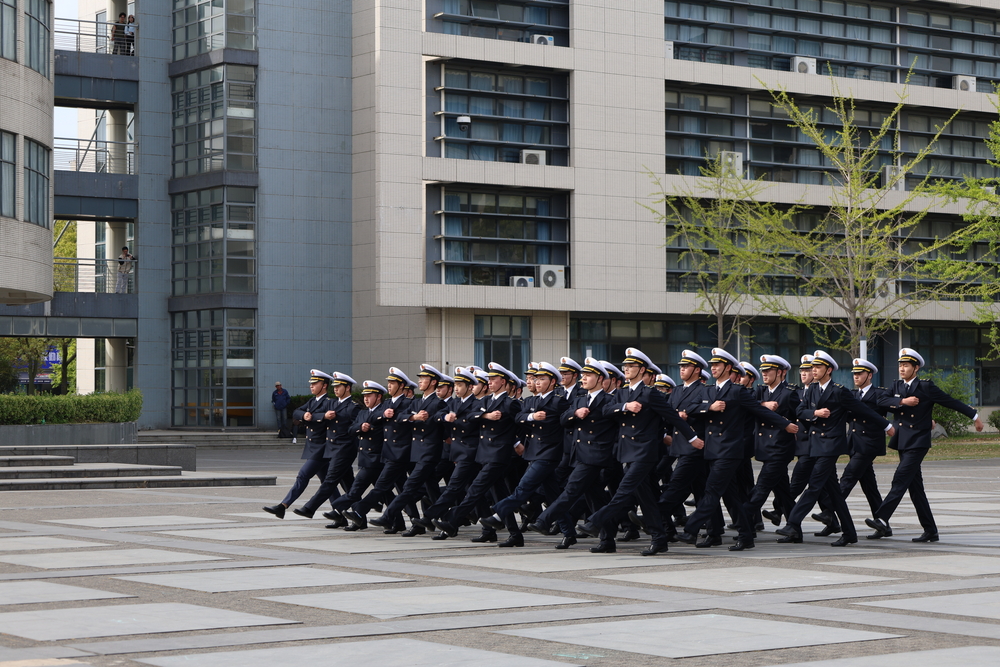 优秀男生方队队列展示