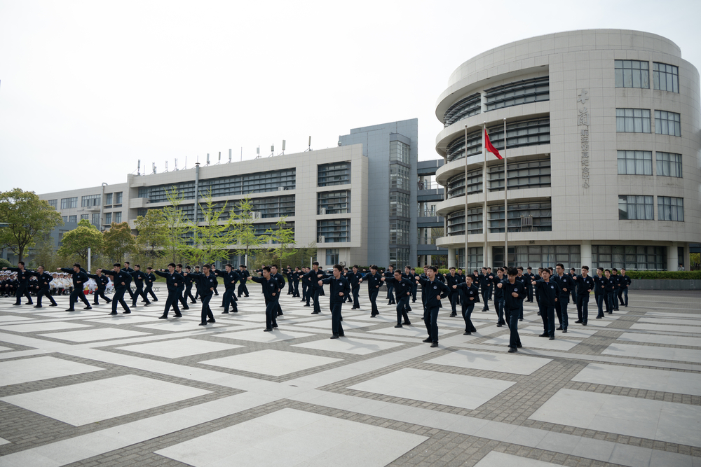 擒敌拳方队展示