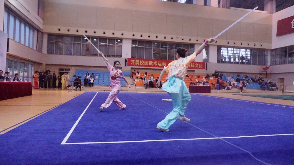 女子对练： 陈缘 冯天麒