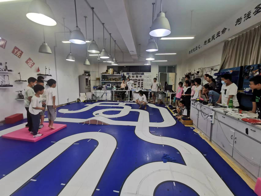 实验室参观（2）