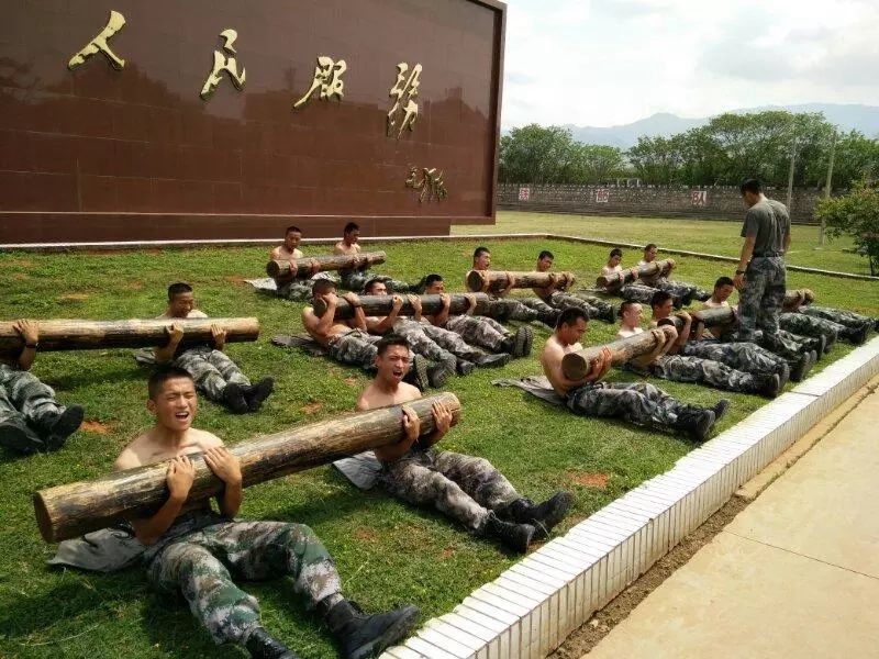 艰苦训练是必修课