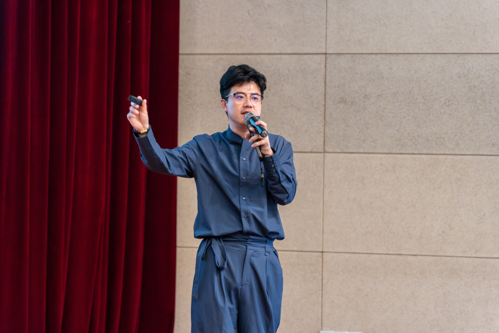 陈曦骏作诗词讲座