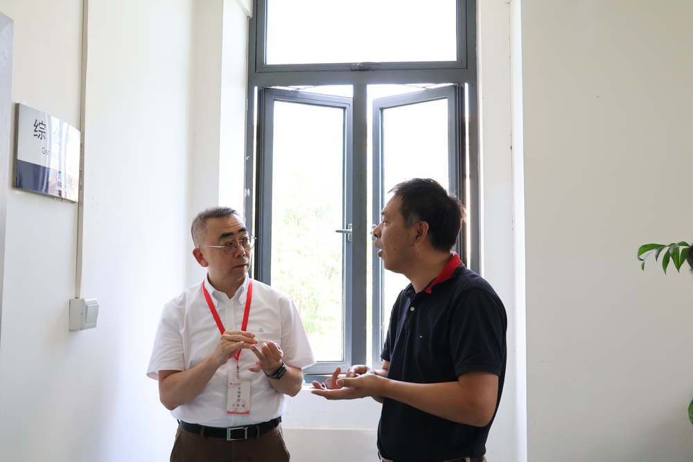 听取保卫处暑期安全部署情况介绍