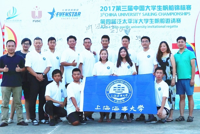 我校代表队师生合影