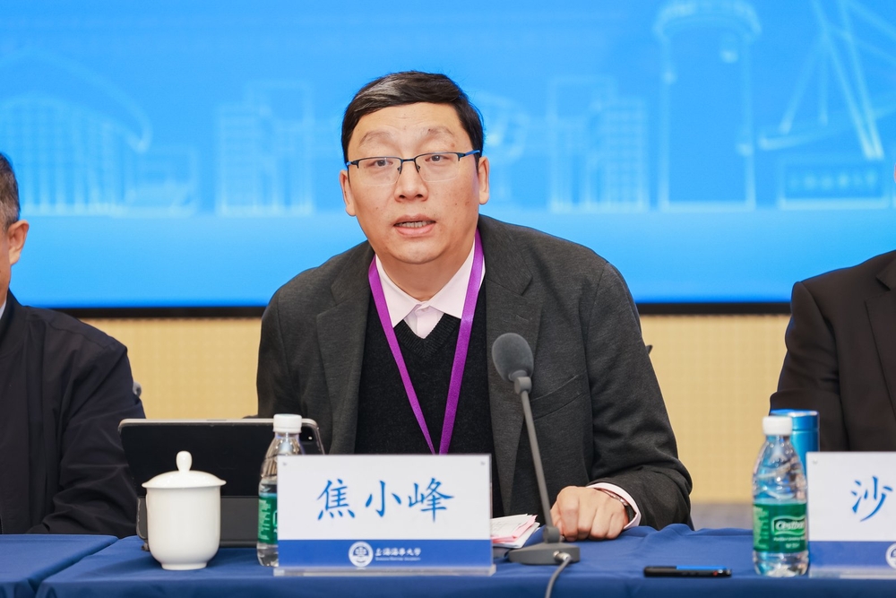 市教委督导室主任焦小峰讲话