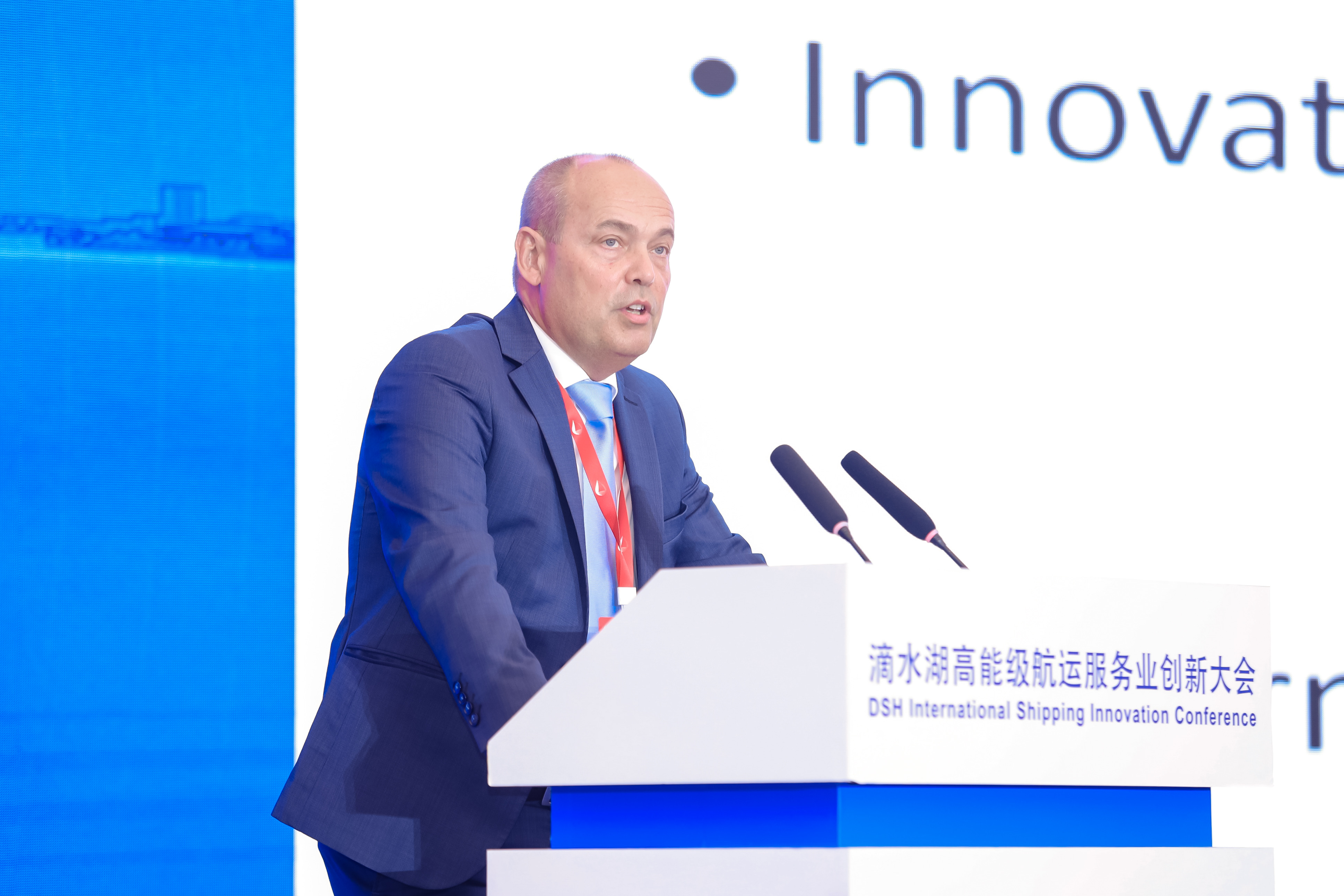 波罗的海国际航运公会副秘书长迈克尔·朗德发表主旨演讲