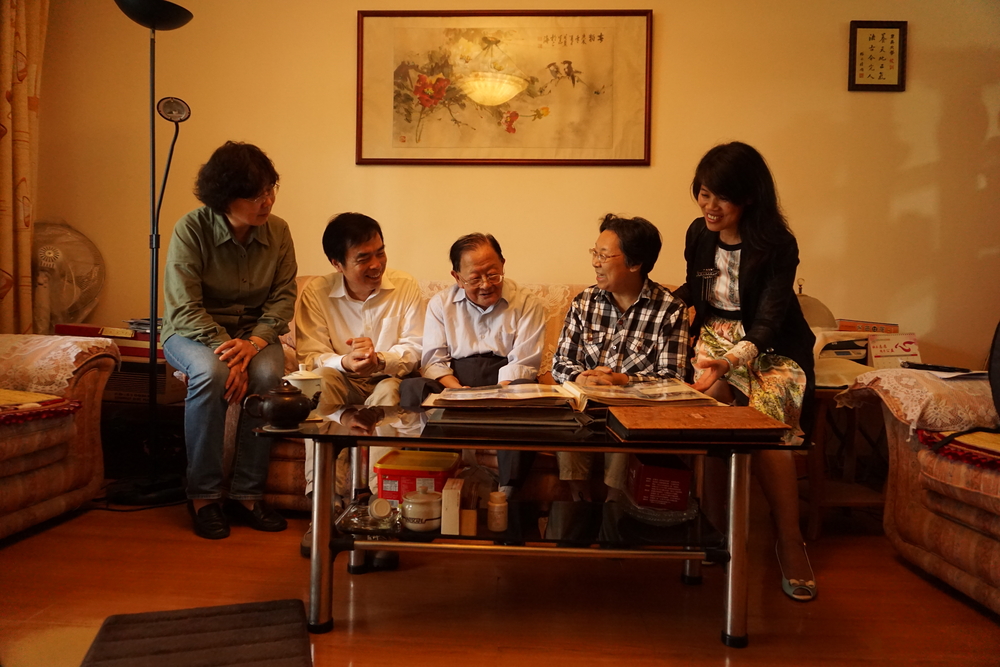 海大师生看望高老