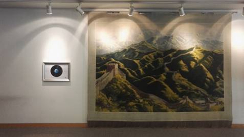 展示在英国伦敦国际海事组织总部大楼的CD纪念框