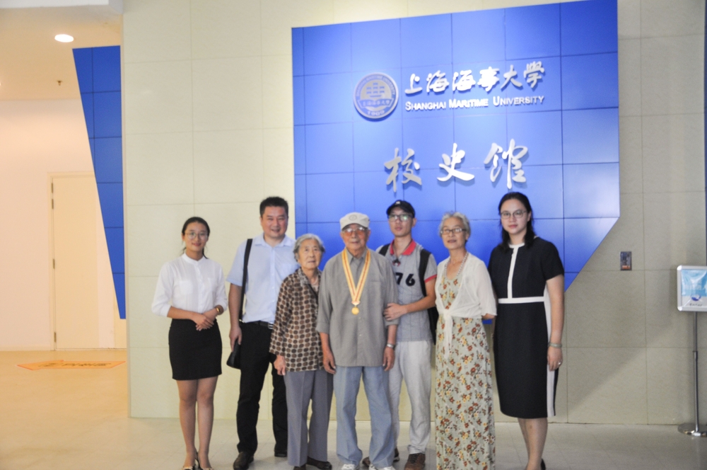在校史馆