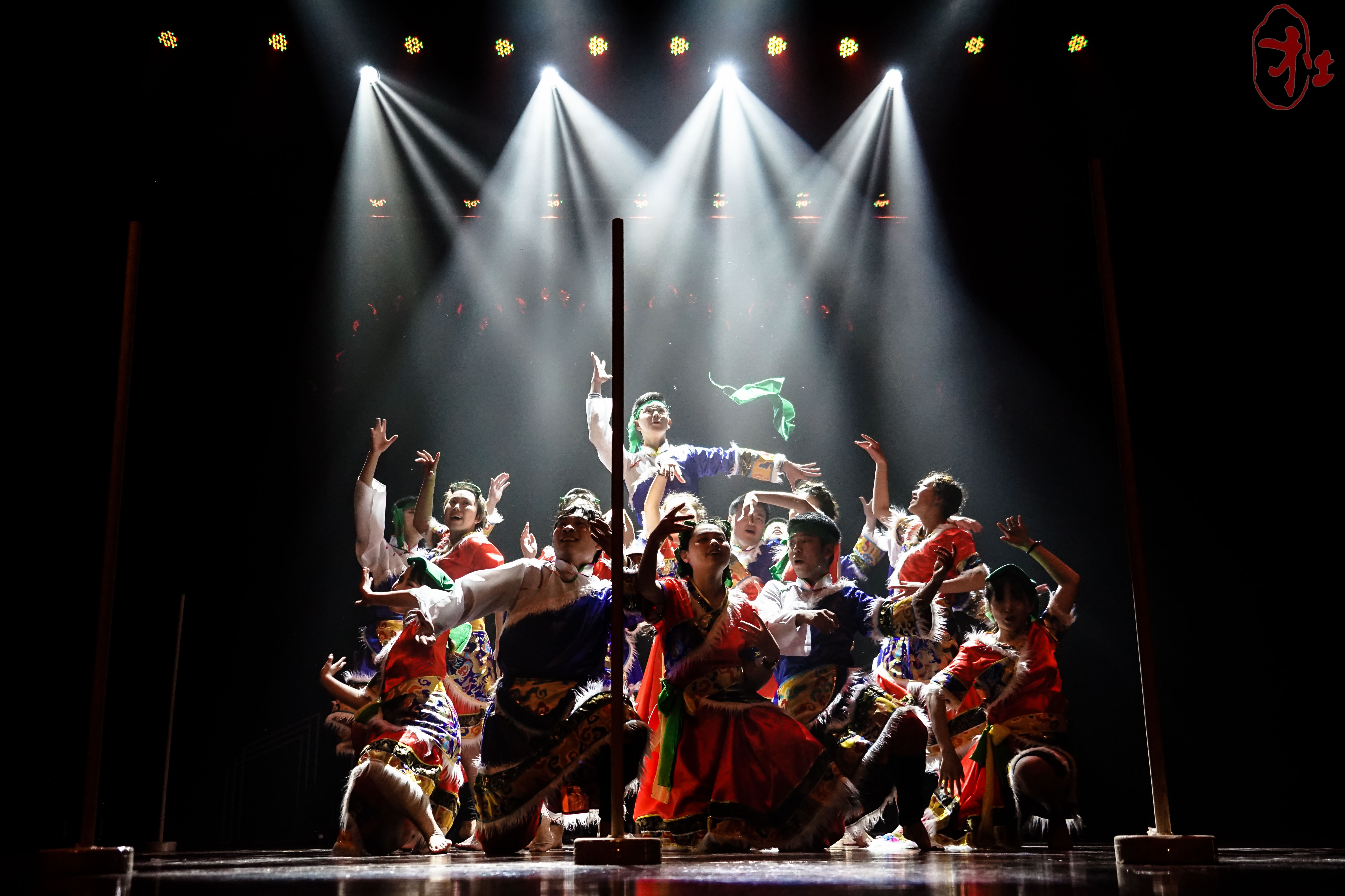 2017年，集体舞大赛主题为《新航向》