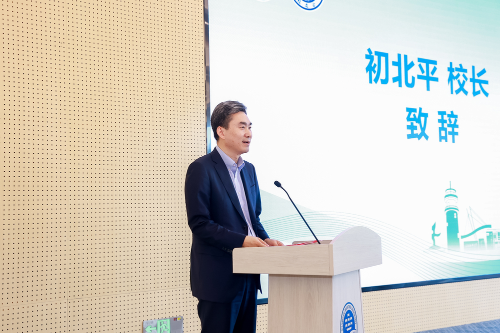 初北平校长致辞