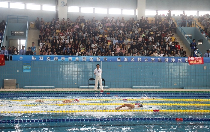 比赛激烈进行中