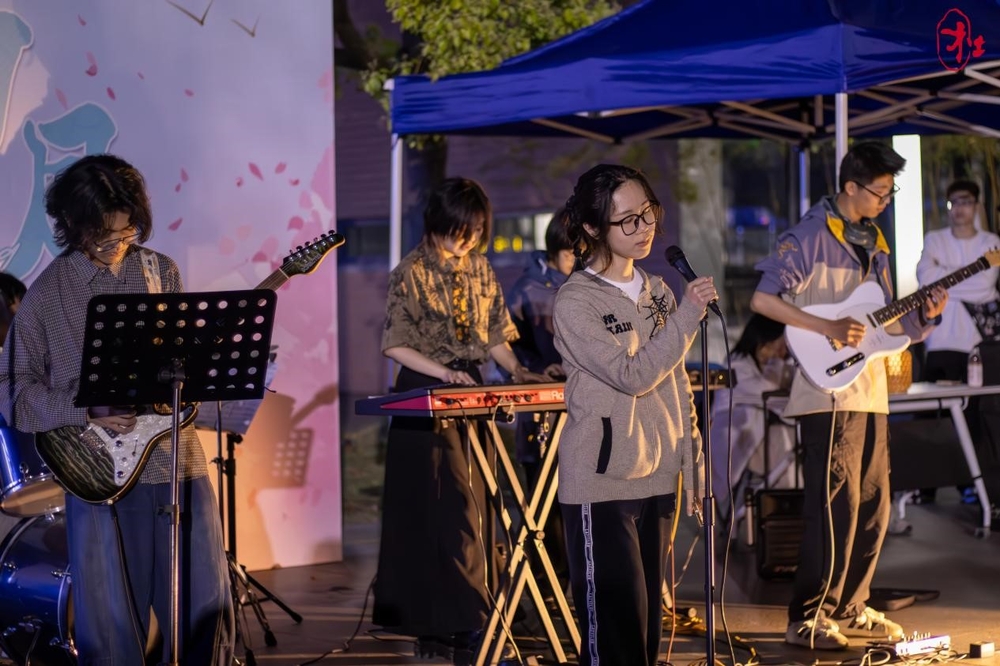 歌曲类节目表演