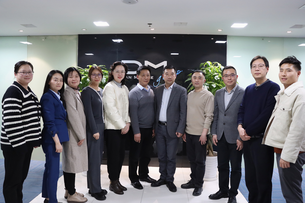 丹华海事集团合影