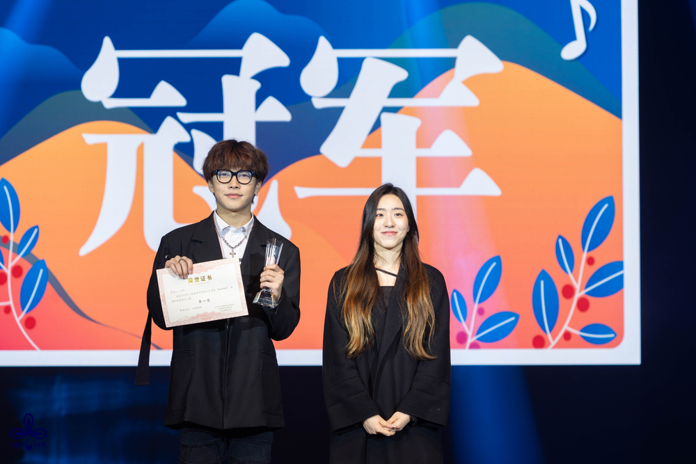 杨正一同学获得冠军