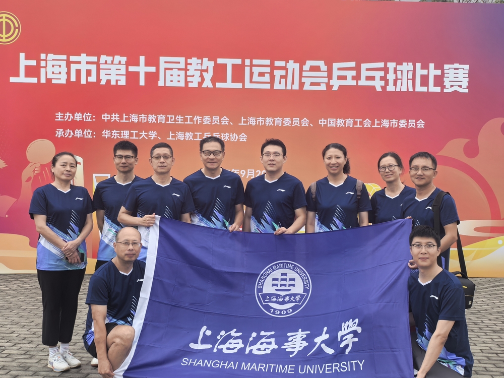 学校参赛选手合影