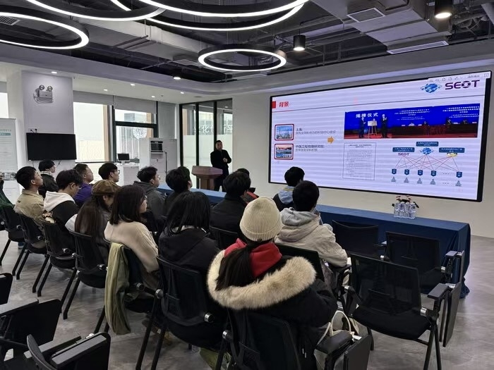 朱光亚战略科技研究院沉浸式主题班会