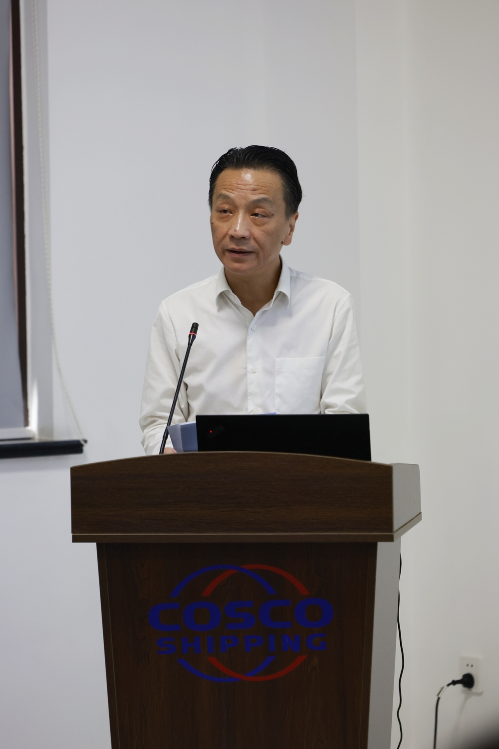 严伟副校长致辞